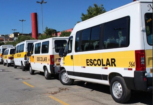 Vans escolares poderão fazer transporte de pessoas e cargas durante pandemia