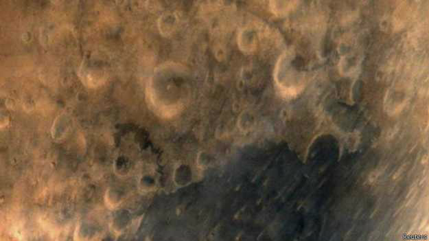 Sonda indiana envia primeiras imagens de Marte A Índia fez história ao pôr sonda na órbita de Marte na primeira tentativa e com custo muito baixo