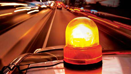 Caminhão furgão pega fogo na BR-163, próximo a Jaraguari Caminhão furgão pega fogo na BR-163, próximo a Jaraguari