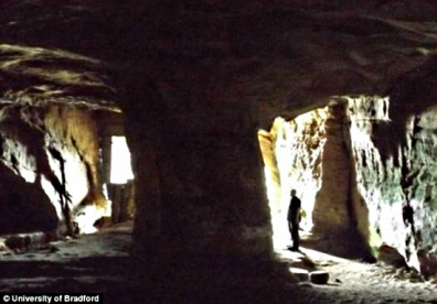 Caverna repleta de cabeças decapitadas de crianças pré-históricas é encontrada na Escócia