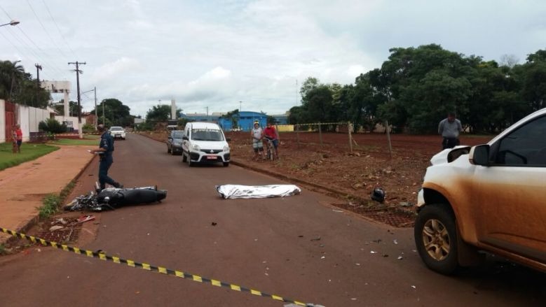 Vítima morreu na hora em acidente no jardim Márcia - Crédito: Osvaldo Duarte
