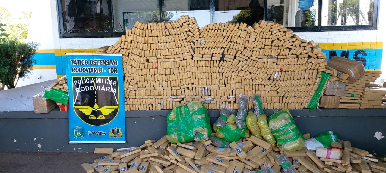 Polícia Militar Rodoviária aprende mais de 1 Tonelada de drogas em Amambaí Divulgação