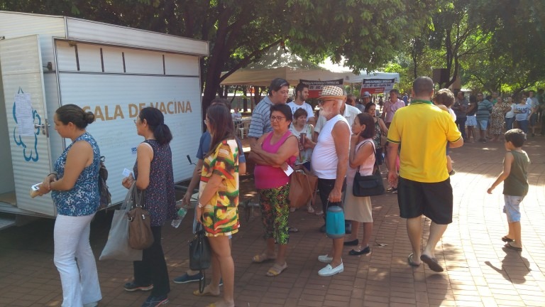 Trailer na Praça Ary Coelho vacina contra a gripe até o próximo sábado (4) Divulgação