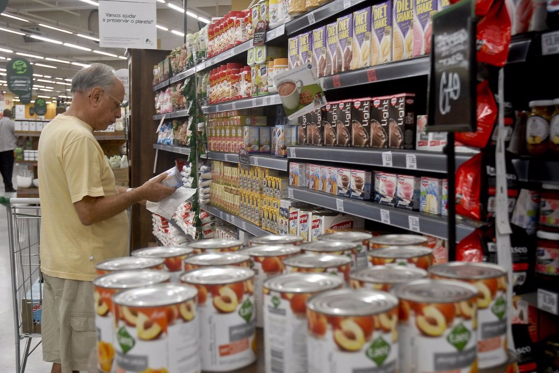 Vendas de fim de ano em supermercados devem igualar as de 2018 EBC