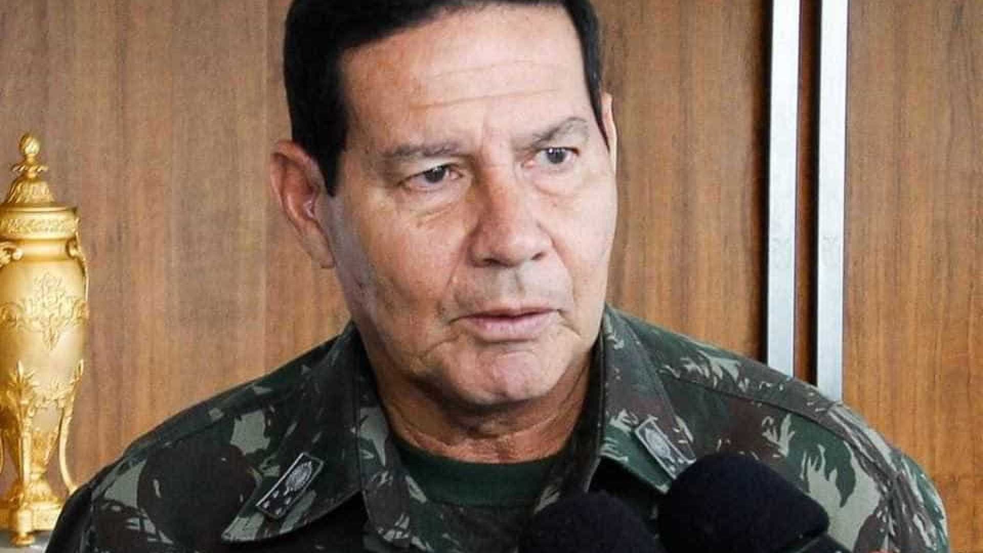 General que falou em intervenção militar no Brasil segue no cargo Divulgação/Pedro Ribas ANPr