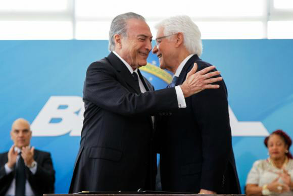 Ministro do STF mantém nomeação de Moreira Franco para a Secretaria-Geral Presidente Michel Temer dá posse ao ministro da Secretaria-Geral da Presidência da República, Moreira Franco, em cerimônia no Palácio do Planalto Arquivo/Beto Barata/PR