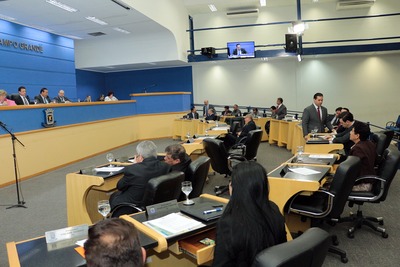 Vereadores votam nove projetos na sessão desta terça-feira Vereadores votam nove projetos na sessão desta terça-feira