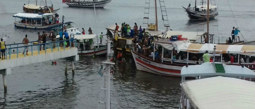 Pier desaba e romeiros caem de 5 metros na Bahia © Acervo Pessoal