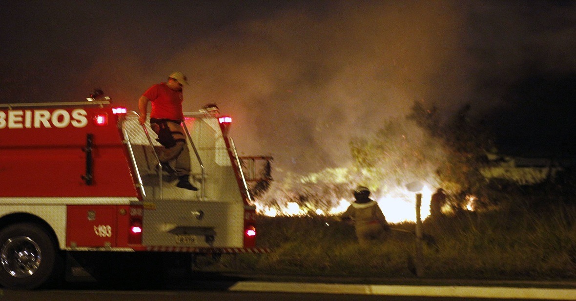 Em dias de tempo seco, Bombeiros alertam: queimada é crime Chico Ribeiro