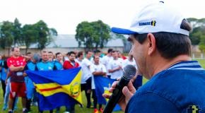 Prefeito discursa na abertura (Foto: Edson Ribeiro)