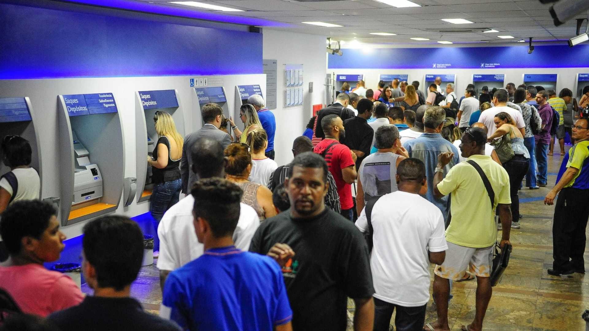 Abono salarial de 2015: 94% dos trabalhadores sacaram o benefício Abono salarial de 2015: 94% dos trabalhadores sacaram o benefício