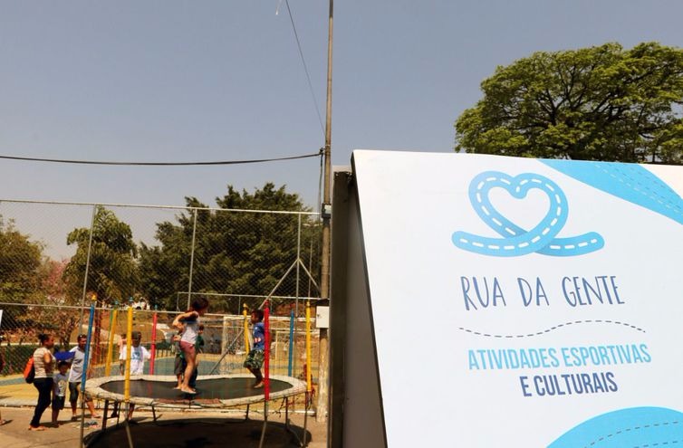 Rua da Gente atrai crianças da geração digital para atividade lúdicas O Programa Rua da Gente é realizado desde setembro deste ano - divulgação da Secretaria Municipal de Esportes e Lazer de São Paulo