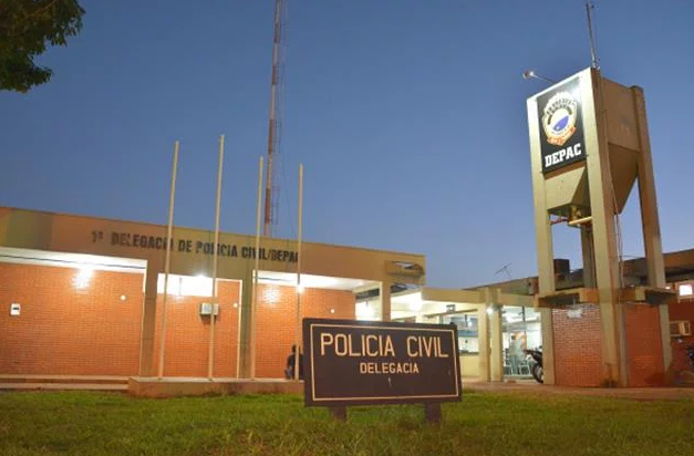 Dois homens são presos pela Guarda Municipal fazendo sexo em terreno baldio Foto: Divulgação