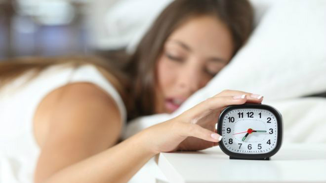 Ainda vale a pena manter o horário de verão? Adaptação à mudança pode provocar problemas como sono fragmentado.
THINKSTOCK