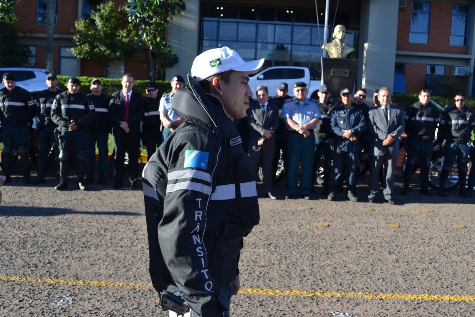 PM recebe 150 jaquetas com sistema airbag para motociclistas