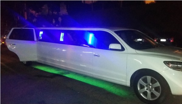 Carros que viraram “ícones” e fazem parte da história da capital sul-mato-grossense Andar na Limousine Branca foi o sonho de algumas campo-grandenses há alguns anos. (Foto: Reprodução)