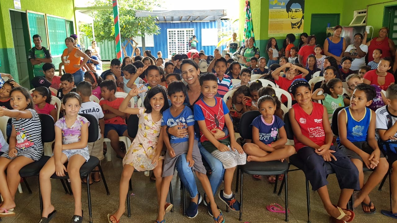 Fundesporte distribui pares de tênis a crianças do Programa Rede Solidária, em Campo Grande Lucas Castro