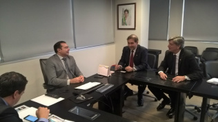 Em Brasília, prefeito trabalha para resgatar verbas para construção de CEINFs
