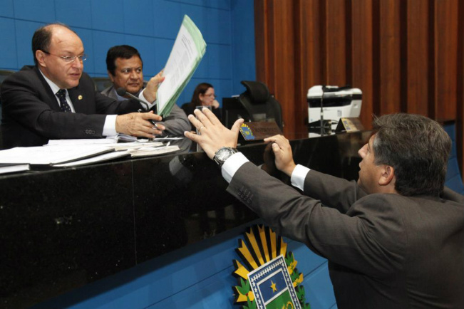 O quarto veto foi retirado de pauta
