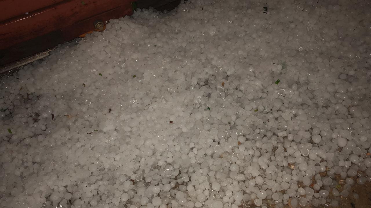 Ventos fortes e granizo causam estragos na fronteira Via WhatsApp