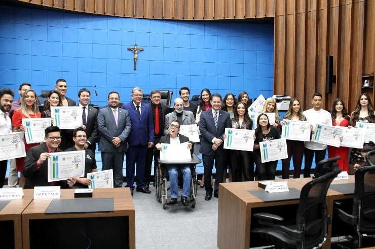Citados como profissionais do futuro, digitais influencers recebem Medalha na ALMS Wagner Guimarães
