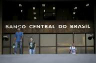 Economia do Brasil encolhe 4,55% em 2016, aponta BC REUTERS/Ueslei Marcelino