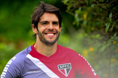 Kaká é convocado para a seleção brasileira no lugar de artilheiro do Cruzeiro Kaká foi convocado para os amistosos contra Argentina e Japão
Gazeta Press