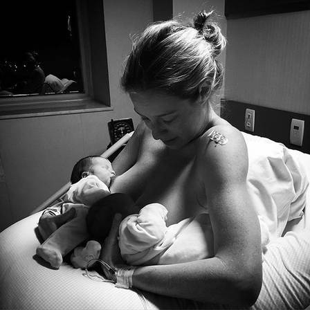 Luana Piovani com os gêmeos Liz e Ben Foto: Instagram
