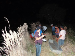 Homem mergulha em lagoa e morre afogado em Dourados Homem foi resgatado pelo Corpo de Bombeiros - Fotos: Osvaldo Duarte