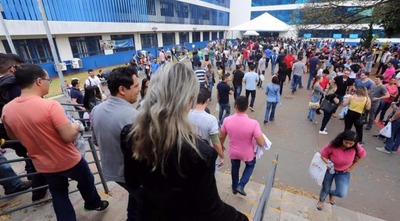 A prova escrita do concurso foi realizada no domingo (20.8), com a participação de 9564 candidatos. O índice de abstenção foi de 2%.
