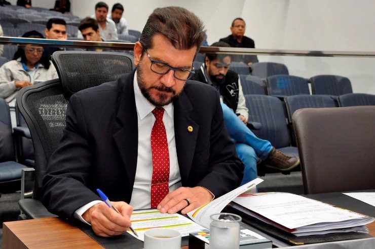 Lei que amplia comunicação em Libras no Estado é aprovada Foto: Luciana Nassar