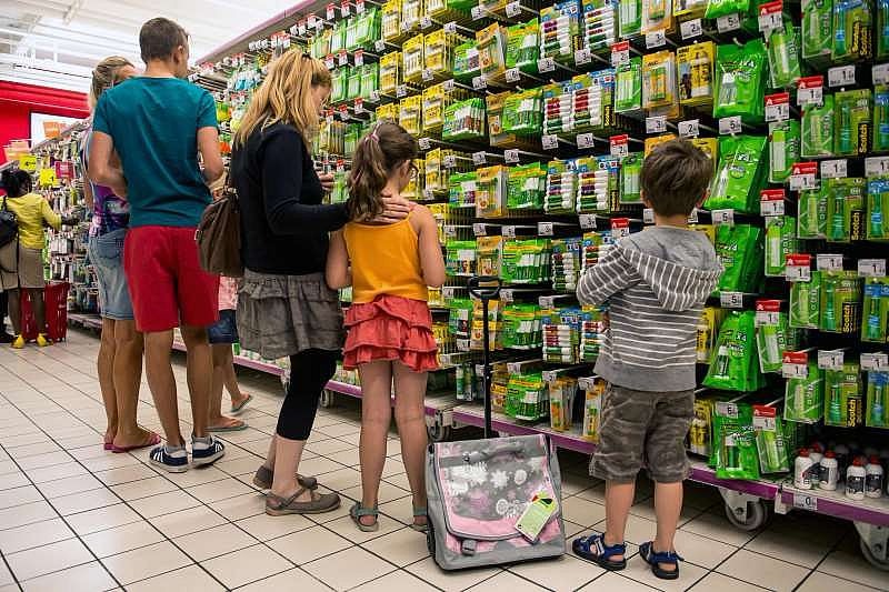 Pesquisa indica alta de 9,7% na Intenção de Consumo das Famílias