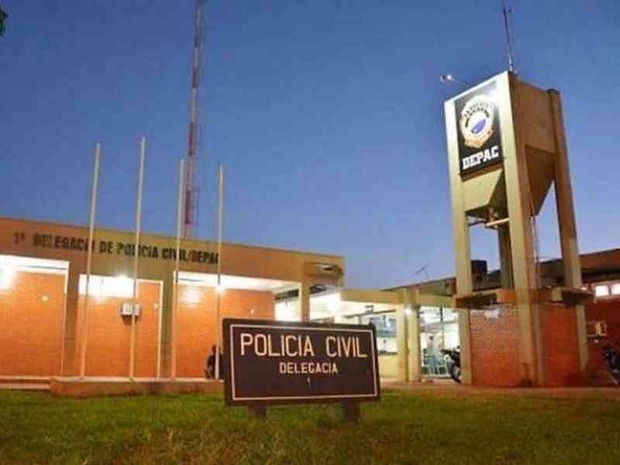 Vizinhos chamam polícia e homem é preso depois de furto a casa de idoso Vizinhos chamam polícia e homem é preso depois de furto a casa de idoso