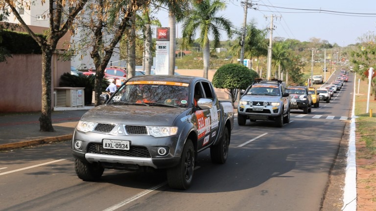 Após carreata, Rally dos Sertões continua amanhã com show musical e ação social David Majella