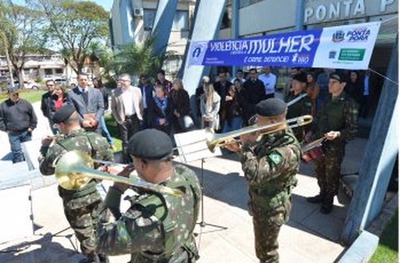 Banda do 11º RC Mec apresenta em frente ao Paço Municipal