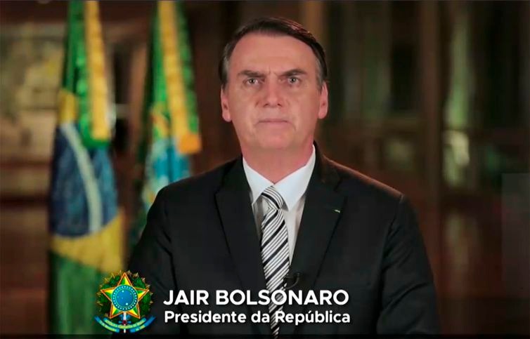 Bolsonaro falará em rede nacional sobre queimadas na Amazônia Bolsonaro deve fazer pronunciamento sobre incêndios na Amazônia. Reprodução