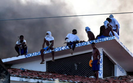 Rebelião em presídio de Alcaçuz (RN), no dia 19 de janeiro.  REUTERS