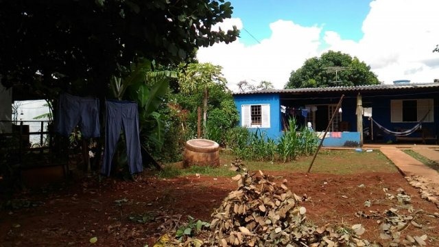 Quintal em que a vítima foi atingida pelo tiro. Foto: Kleber Clajus/CG News