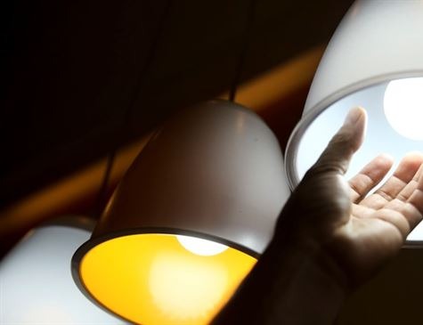 'Bandeira Amarela': maio terá cobrança extra na tarifa de energia elétrica Reprodução