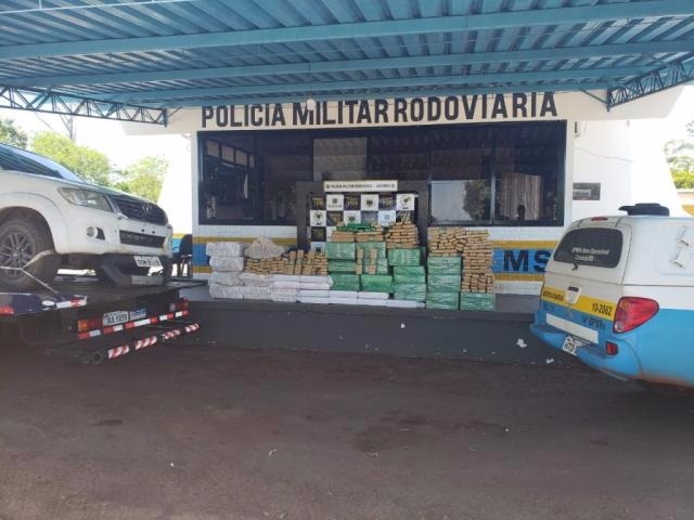 Polícia apreende mais de 1,2 mil kg em Hilux roubada na MS-289 (Foto: Divulgação)