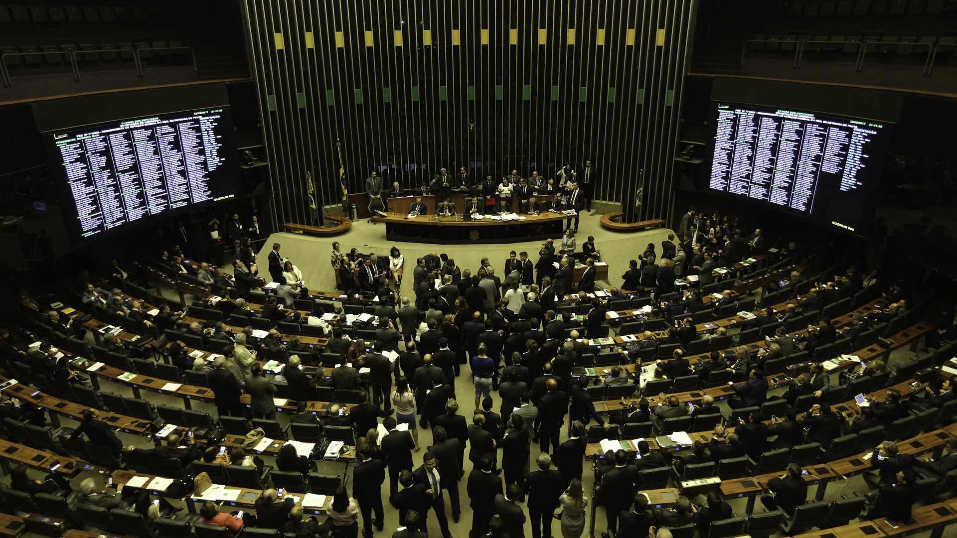 Câmara decide fatiar votação da reforma política; veja itens Fabio Rodrigues Pozzebom/Agência Brasil