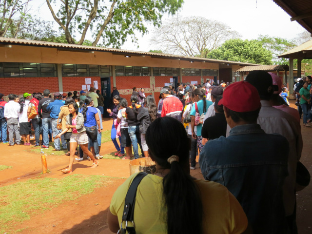 Com mais de 5 mil eleitores, votação na Reserva Indígena deve ser movimentada o dia todo Movimentação deve ser intensa durante todo o dia na Reserva de Dourados (Foto: Adriano Moretto)