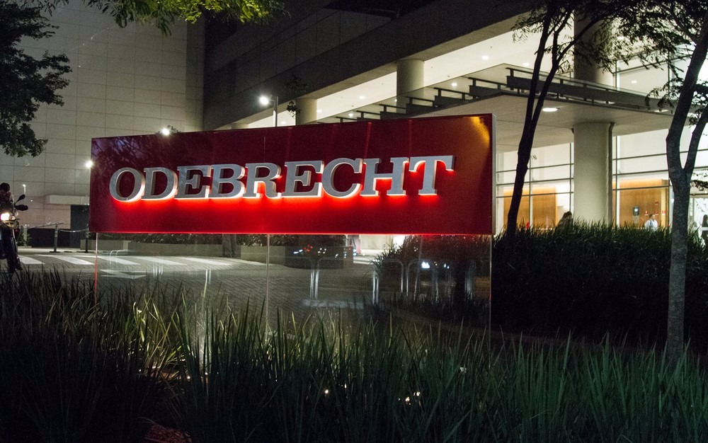 Argentina aguarda aval do Brasil para investigar propina paga pela Odebrecht Imagem mostra a fachada da sede da Odebrecht em São Paulo (Foto: Kevin David/A7 Press/Estadão Conteúdo)