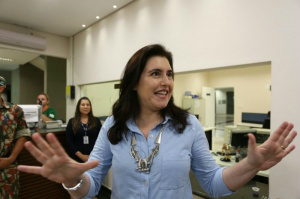 Simone segue o pai e é eleita senadora por Mato Grosso do Sul Simone Tebet é eleita senadora da República (Foto: Marcelo Victor)