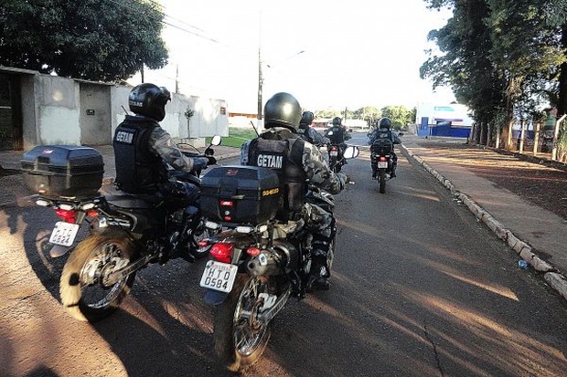 Após tentar fugir de blitz da polícia, motorista embriagado é preso Divulgação