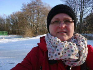 Brasileira morre na Alemanha após ser picada por abelha Brasileira morre na Alemanha após ser picada por abelha