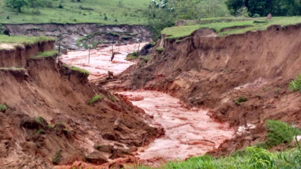 Forte chuva dos últimos dias deixou estragos e causou transtornos ao moradores da zona rural de Novo Horizonte do Sul, MS (Foto: Prefeitura de Novo Horizonte do Sul/Divulgação)