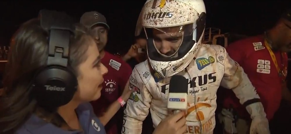 aio Castro dá entrevista após capotar utilitário em Campo Grande — Foto: Reprodução/SporTV