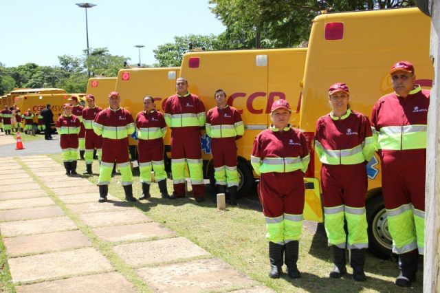 Equipe que vai trabalhar na rodovia a partir de sábado. (Foto: Marcos Ermínio)