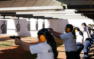 Governador sanciona alterações na Lei Complementar 114 e amplia vagas para promoção de policiais civis Governador sanciona alterações na Lei Complementar 114 e amplia vagas para promoção de policiais civis